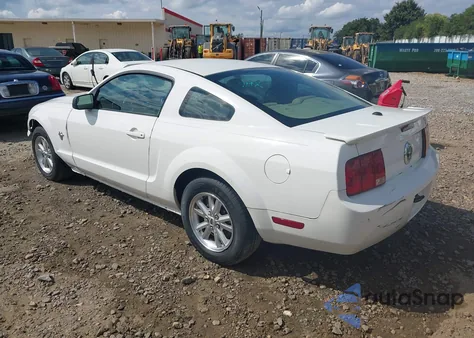 2009 Ford Mustang V6/V6 Premium z USA, uszkodzony, nr VIN 1ZVHT80N795112053